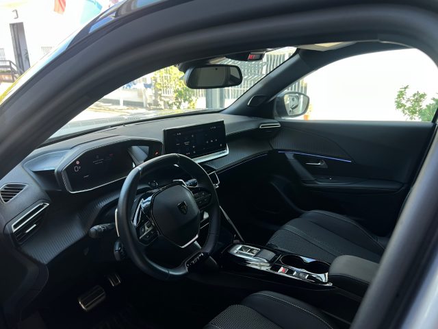 PEUGEOT 2008 usata, con Telecamera per parcheggio assistito
