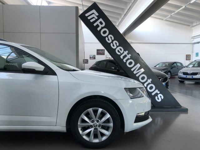 SKODA Octavia usata, con Apple CarPlay