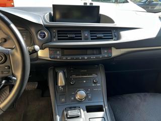LEXUS CT 200h usata, con Cruise Control