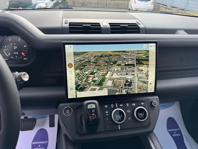 LAND ROVER Defender usata, con Fendinebbia