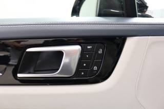 PORSCHE Cayenne usata, con Specchietti laterali elettrici