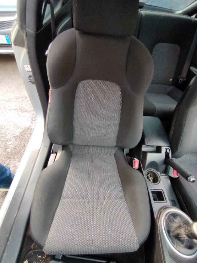 HYUNDAI Coupe usata, con Bracciolo