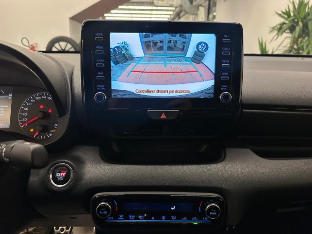 TOYOTA Yaris usata, con Interni in pelle