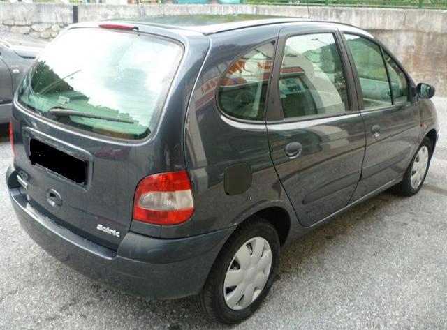 RENAULT Megane usata, con Alzacristalli elettrici