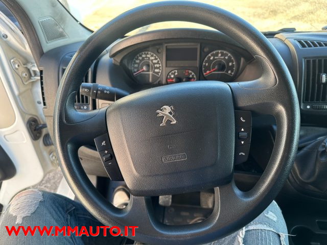 PEUGEOT Boxer usata, con USB