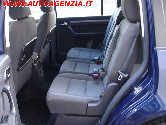 VOLKSWAGEN Touran usata 10