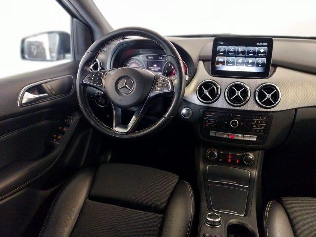 MERCEDES-BENZ B 180 usata, con Sedile posteriore sdoppiato
