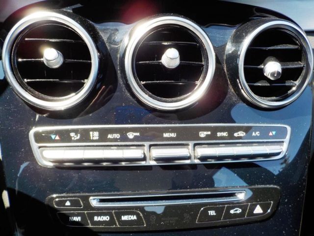 MERCEDES-BENZ C 220 usata, con Hill holder