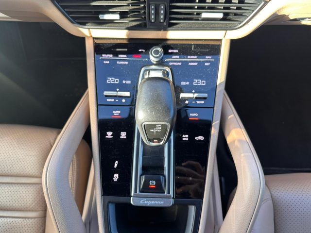 PORSCHE Cayenne usata, con Park Distance Control