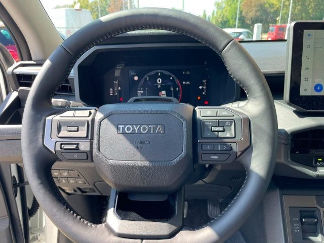 TOYOTA Hilux usata, con Specchietti laterali elettrici