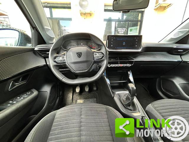 PEUGEOT 208 usata, con Sedile posteriore sdoppiato