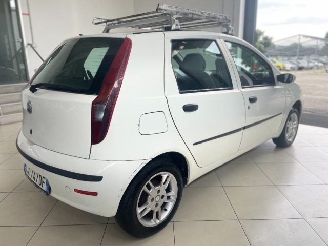 FIAT Punto usata, con Autoradio