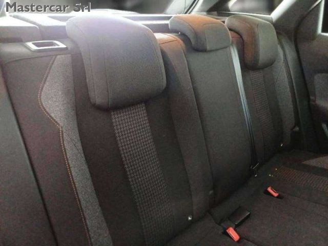 PEUGEOT 3008 usata, con Volante in pelle