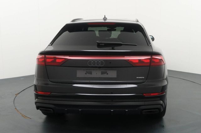 AUDI Q8 usata, con Autoradio