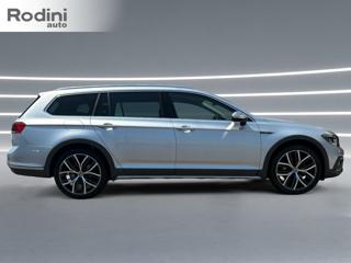 VOLKSWAGEN Passat Alltrack usata, con Airbag laterali