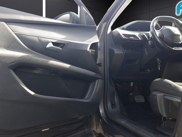 PEUGEOT 3008 usata, con Sistema di navigazione