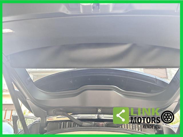 LAND ROVER Range Rover Velar usata, con Monitoraggio pressione pneumatici