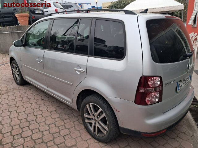 VOLKSWAGEN Touran usata 2