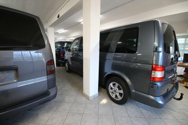 VOLKSWAGEN Caravelle usata, con Chiusura centralizzata