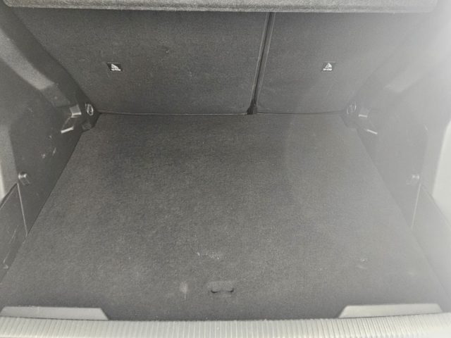 PEUGEOT 2008 usata, con Controllo automatico clima