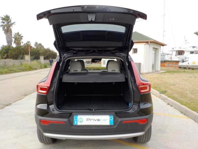VOLVO XC40 usata, con Luci diurne LED