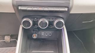 RENAULT Clio usata, con Luci diurne LED