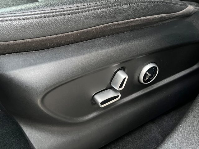 MASERATI Grecale usata, con Vetri oscurati