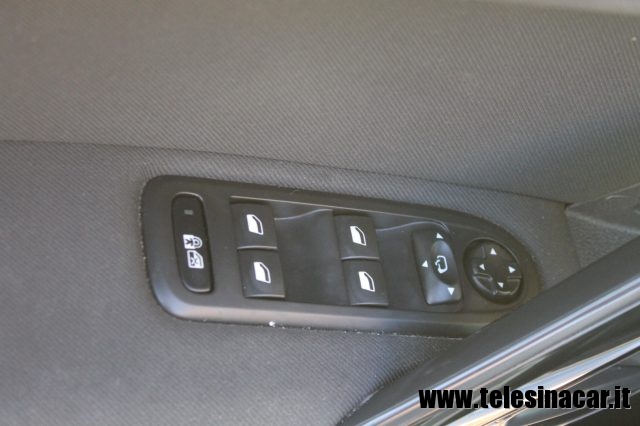 PEUGEOT 508 usata, con Sensori di parcheggio posteriori