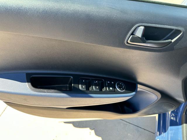HYUNDAI i10 usata, con Park Distance Control