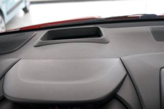 TOYOTA Yaris usata, con Airbag testa