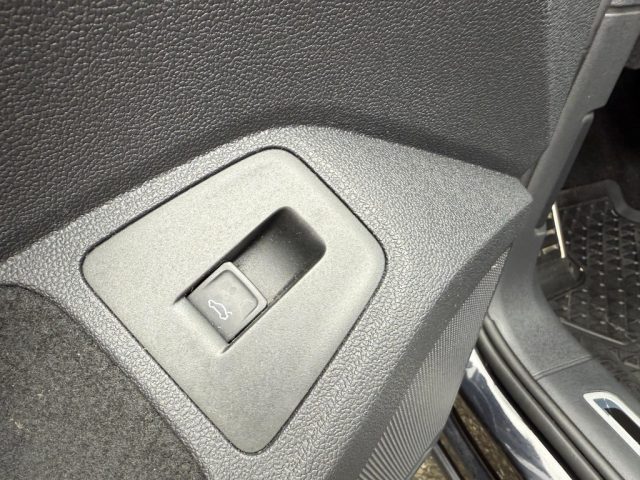 VOLKSWAGEN Tiguan usata, con Servosterzo