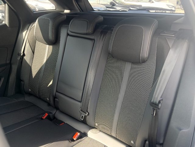 PEUGEOT 3008 usata, con Climatizzatore