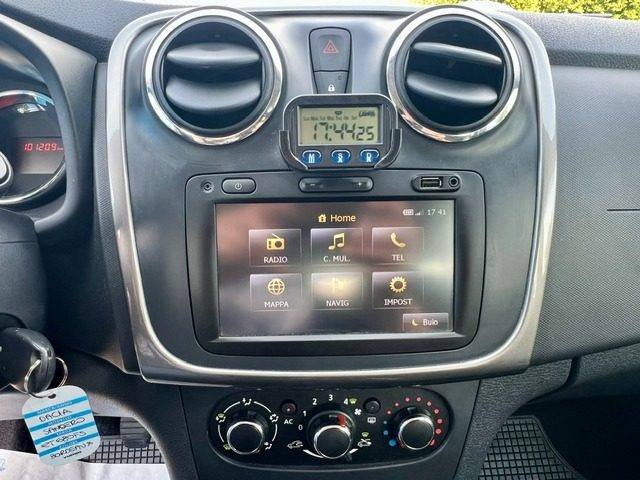 DACIA Sandero usata, con USB