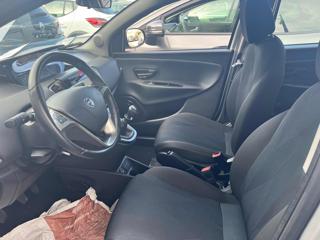 LANCIA Ypsilon usata, con Autoradio