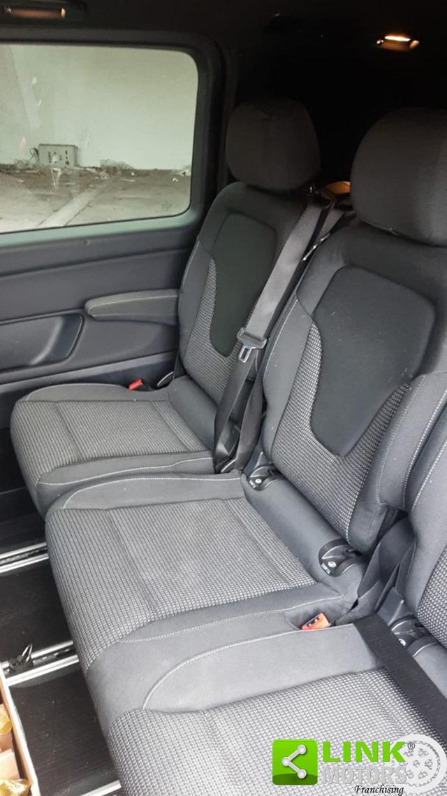 MERCEDES-BENZ V 220 usata, con Climatizzatore