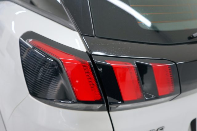 PEUGEOT 3008 usata, con Isofix