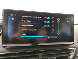 PEUGEOT 5008 usata, con Park Distance Control