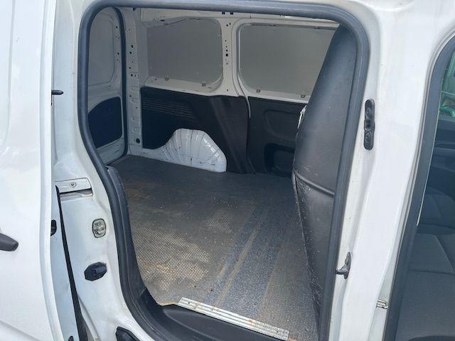 OPEL Combo usata, con Autoradio digitale