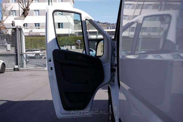 PEUGEOT Boxer usata, con Climatizzatore