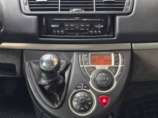 PEUGEOT 807 usata, con Bracciolo