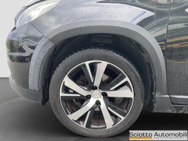 PEUGEOT 2008 usata, con Sensori di parcheggio posteriori