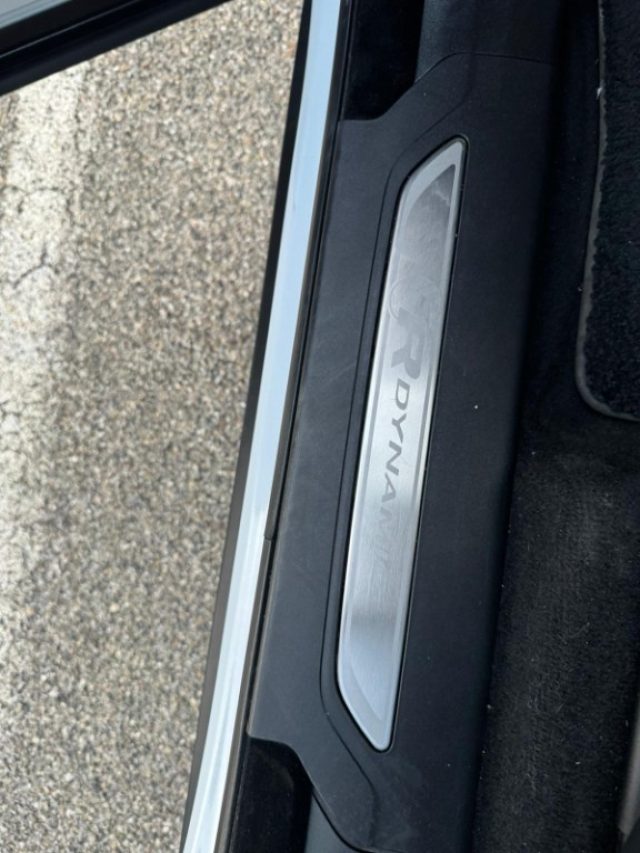 LAND ROVER Range Rover Velar usata, con Controllo trazione