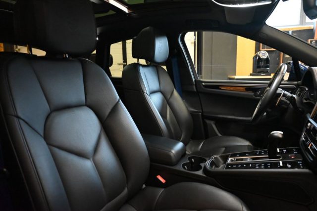 PORSCHE Macan usata 43