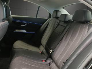 MERCEDES-BENZ E 220 usata, con Park Distance Control