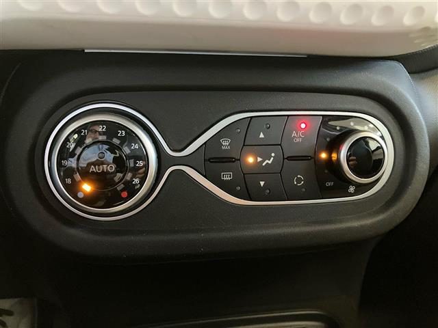 RENAULT Twingo usata 23