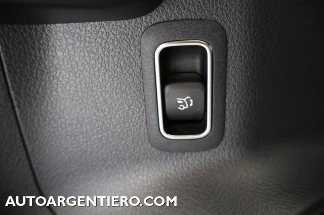 MERCEDES-BENZ GLA 200 usata, con Climatizzatore