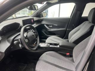 PEUGEOT 2008 usata, con Autoradio digitale