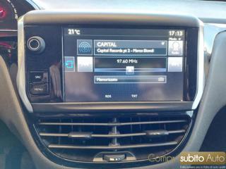 PEUGEOT 208 usata, con Sedile posteriore sdoppiato