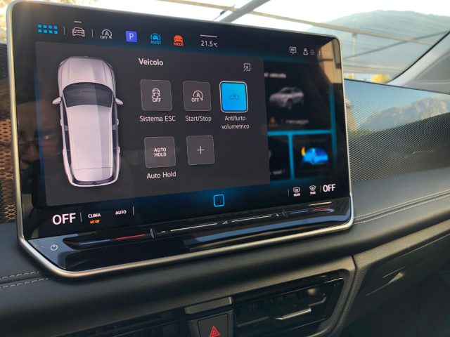 VOLKSWAGEN Tiguan usata, con USB