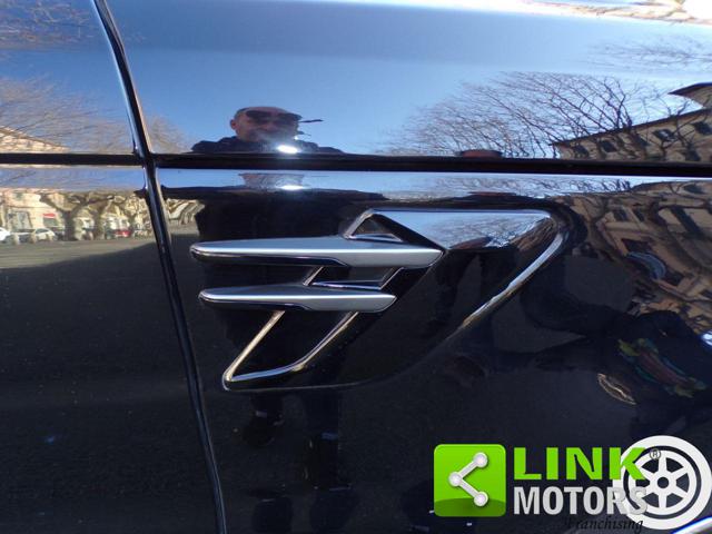 LAND ROVER Range Rover usata, con Bluetooth